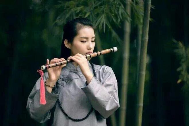 人生有酒须当醉，一滴何曾到九泉？