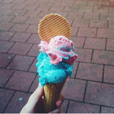 【夏日就要拿着甜筒到处街拍】夏天 冰激凌 雪糕 甜筒 脆皮 icecream