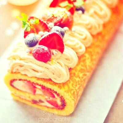 这是我爱的 蛋糕卷 啊啊啊啊 爱呀爱不完啊！想吃！！！