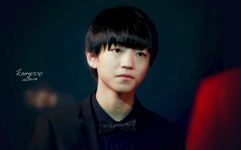 #王俊凯# #TFBOYS王俊凯# 再明灿的繁星也比不过你眉眼间的流光溢彩。@TFBOYS-王俊凯