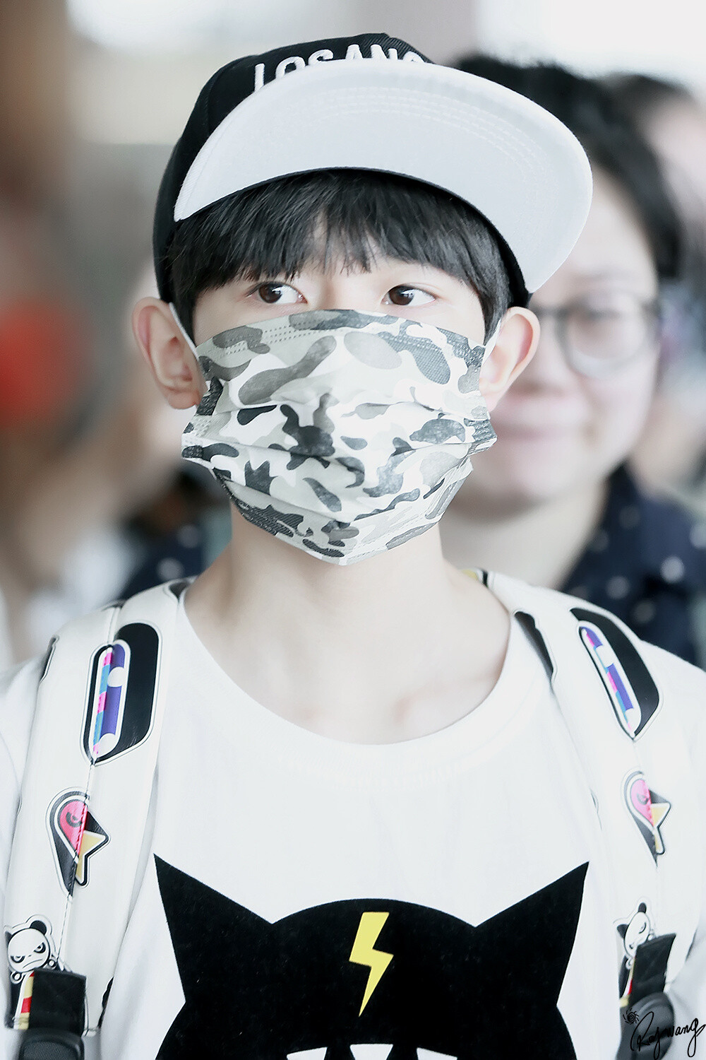 TFBOYS王源 150623 南京返重庆 cr：RoyWang1108