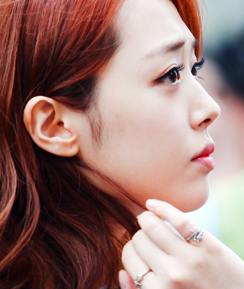 崔雪莉 #sulli #崔真理 #雪梨 #雪球 #壁纸 #头像 #f(x) #函数 #韩星