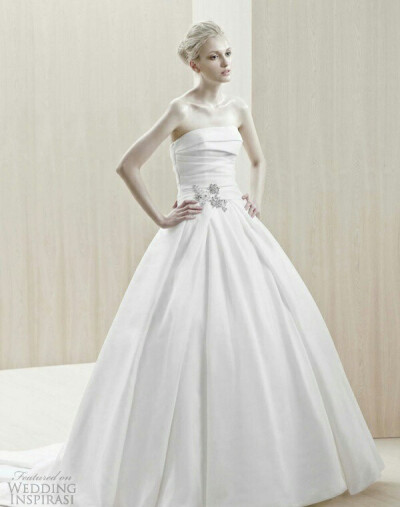 经典回顾： Enzoani Wedding Dresses 2012 Bridal Collection