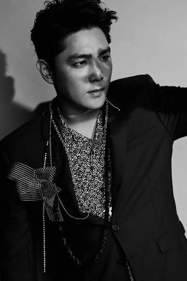 superjunior金英云强爸devil