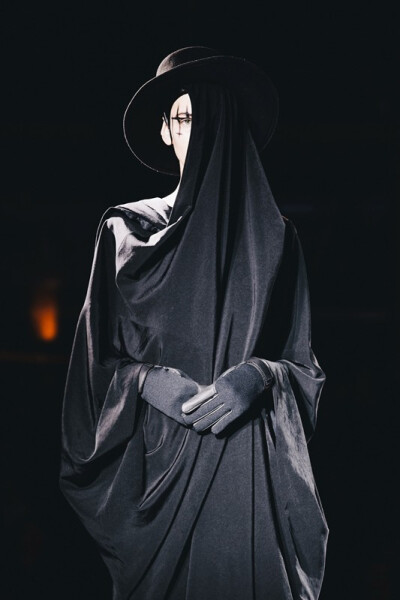 Yohji Yamamoto Fall 2015..