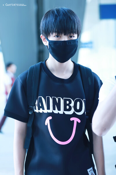 #王俊凯# #TFBOYS王俊凯# #TFBOYS# 150702 重庆至北京 cr：CODEPAGE_92118