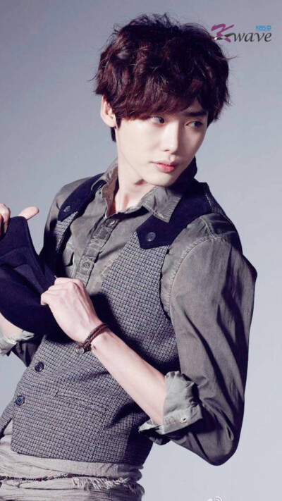 LEEJONGSUK