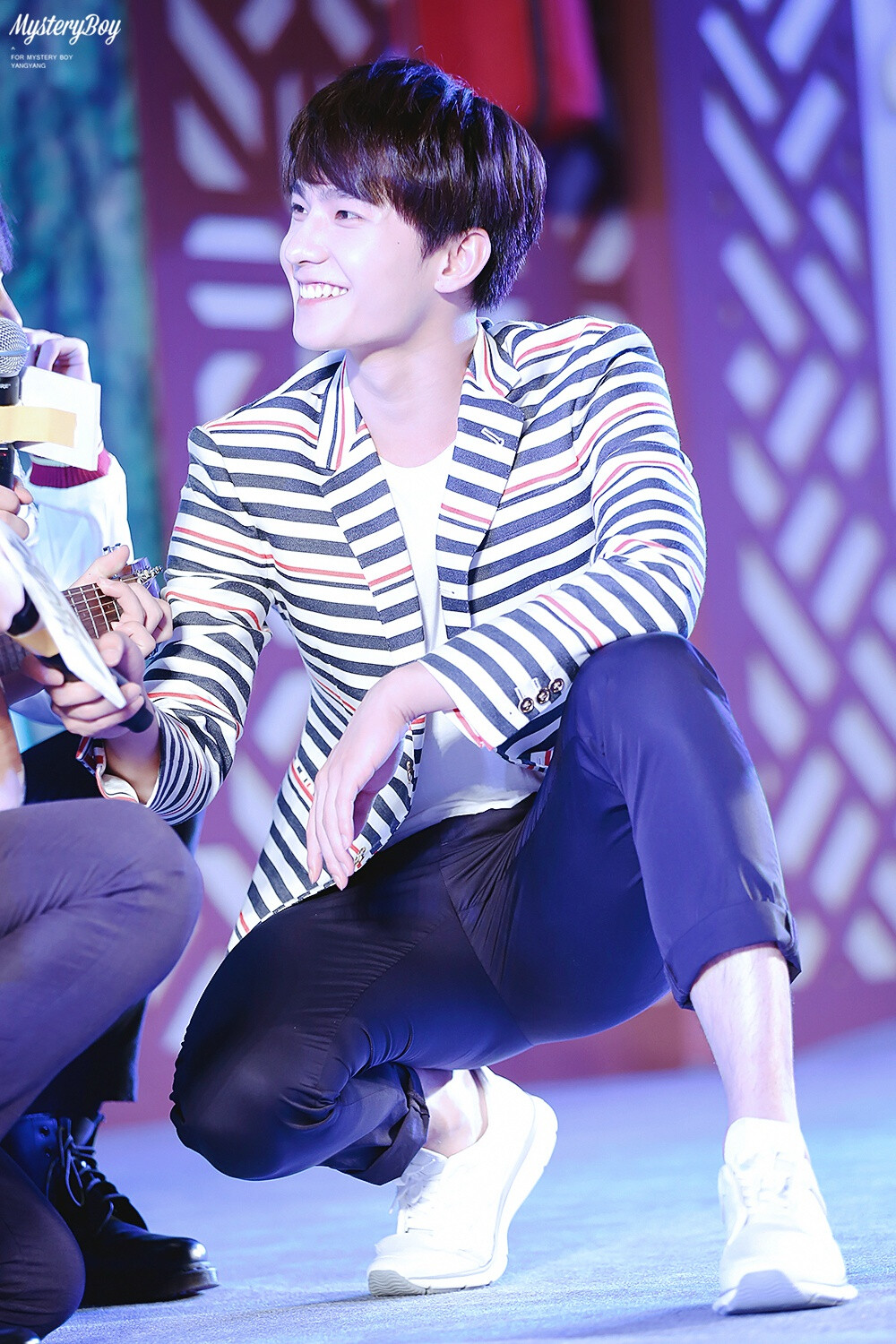 杨洋旋风少女发布会高清