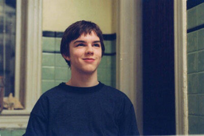 尼古拉斯·霍尔特（Nicholas Hoult），1989年12月7日出生于英国伯克希尔沃金厄姆，英国男演员。