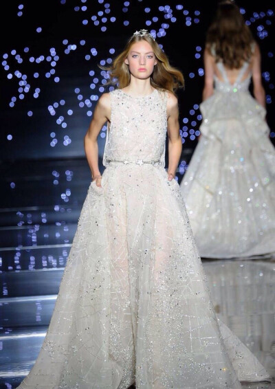 【衣睹为快时装周】Runway。Zuhair Murad Fall 2015 Couture。 夜空中的繁星。 华服霓裳 服饰风尚 黎巴嫩