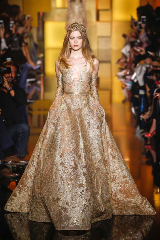 金鑽女皇駕到！！Elie Saab Fall 2015 Haute Couture嘅夢幻系列！如果成個衣櫃都係佢嘅裙就好！哈哈～