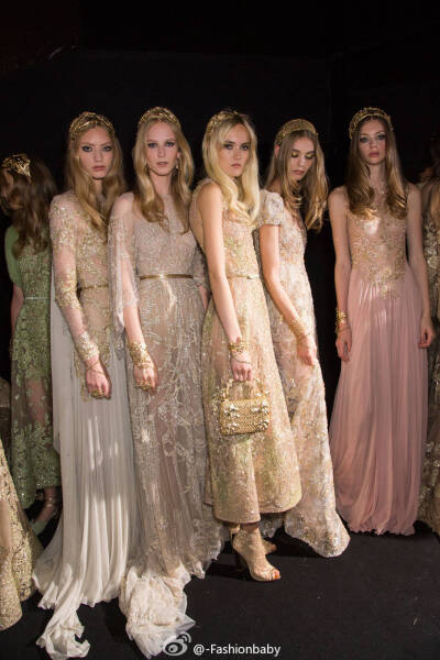 Backstage Elie Saab Fall 2015 Couture。仙女们在后台~