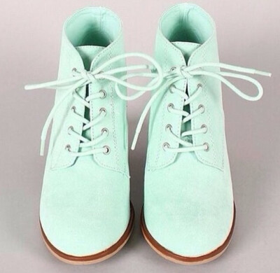 有一种淡淡的颜色叫薄荷绿,就像它的名字一样,清透甜美!