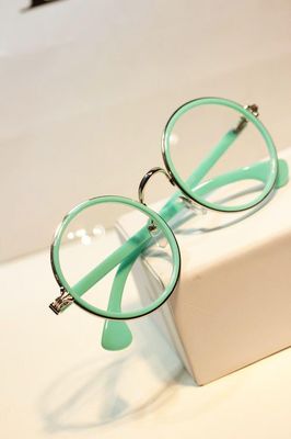 有一种淡淡的颜色叫薄荷绿,就像它的名字一样,清透甜美!