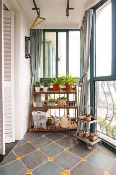 阳台变成小花园