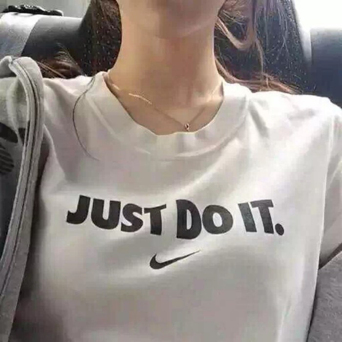 NIKE