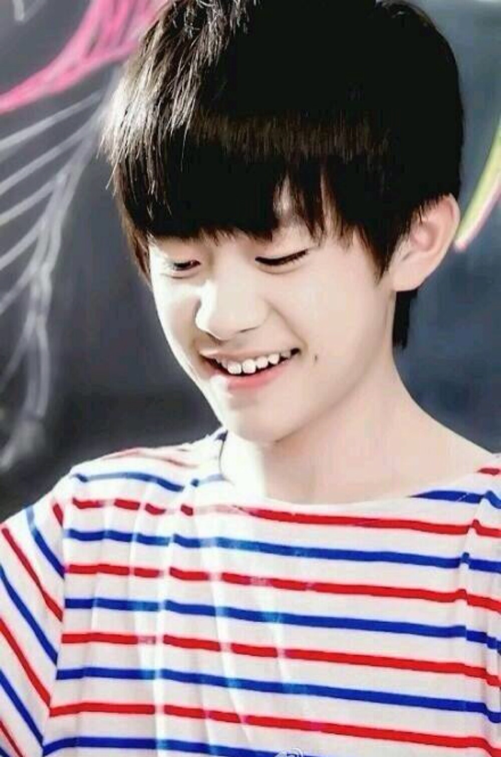 你是上帝在千禧年送给我们最好的礼物。【喜欢的家人收集 谢谢】