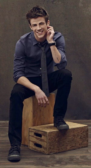 Grant Gustin by维尼