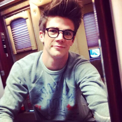 Grant Gustin by维尼