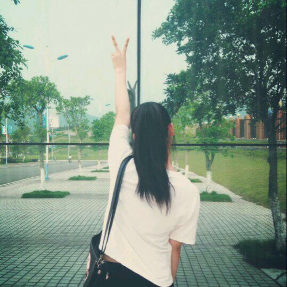 贴吧搬运工✧*｡٩(ˊωˋ*)و✧*｡女生头像by柠萌