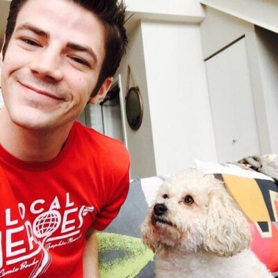 Grant Gustin by维尼 爱狗暖男哈哈