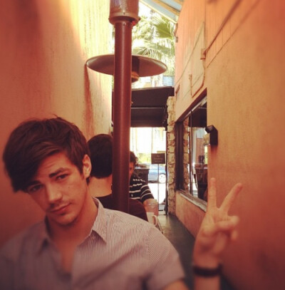 Grant Gustin by维尼