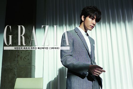 近日，Super Junior的小分队Super Junior D&amp;amp;E（由东海、银赫组成）为时尚杂志《GRAZIA》拍摄了一组写真，东海和银赫分别穿上灰色和深蓝色调的西服，十分有型。 采访中，银赫透露：「我希望Super Junior D&amp;amp;E的专辑能成为送给粉丝的好礼物，也希望像水一样自然地流淌，想做的事情都能够尝试。” 东海说：「我在海外的演出经验也不少，但新专辑的Showcase还是让我十分紧张。这张专辑从准备到发行一共用了1年，制作期间，我费了不少心血，对它很心重。」