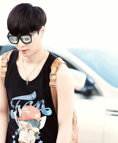 EXO 张艺兴 LAY