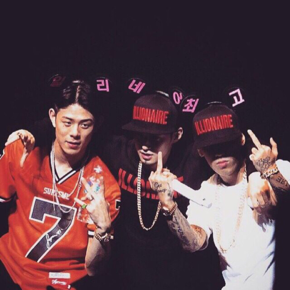 illionaire records左边beenzino 中间the quitte 右边dok2