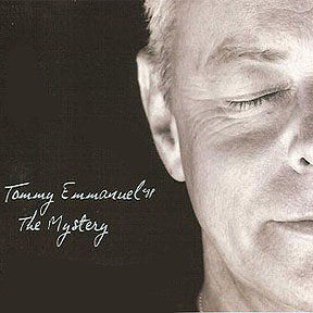 《Antonella's Birthday》 Tommy Emmanuel Tommy Emmanuel的职业生涯已经超过四十五年了，而且不断与世界各地的顶尖乐手有所交流。在澳大利亚他是一个国宝级的人物，Tommy在五大洲已经拥有成千上万忠实的乐迷。