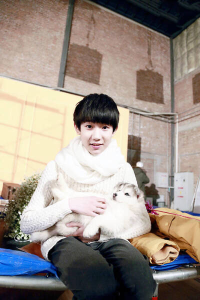 tfboys roy 王源 样YOUNG