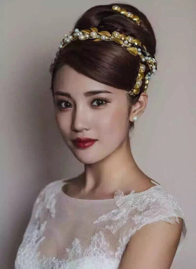 新娘盘发