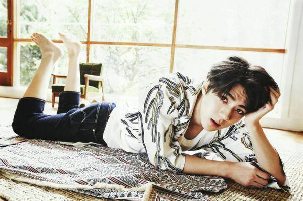 欧巴帅吧！看几眼都这么帅！爱你们 exo！吴世勋