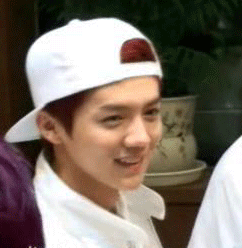 看孢孢那傲娇的小眼神！