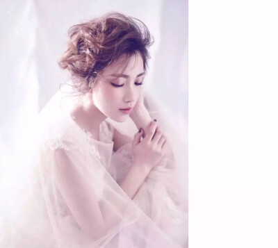 新娘盘发