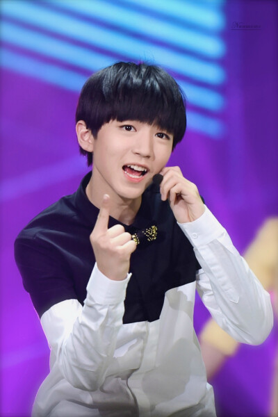 #王俊凯# #TFBOYS王俊凯# #TFBOYS#150322快乐大本营 cr ：小领结Nanmomo