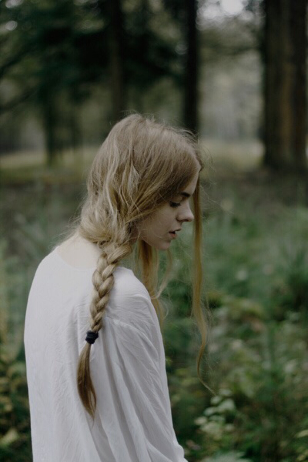 女头侧脸森系小清新