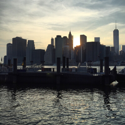 時隔三年再度到訪紐約。這次在充滿頹廢工業風氣息的Brooklyn歇腳哈