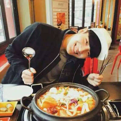 crystal泡泡心惜水蜜桃✔情侣头像 哈哈哈