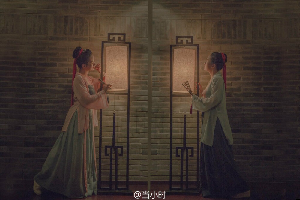 【汉服】#中国风巡拍#几回梦里桃花醉，犹忆人间四月天。服装·出镜/@天下九歌箫大总管@乐小昭 摄影/@当小时