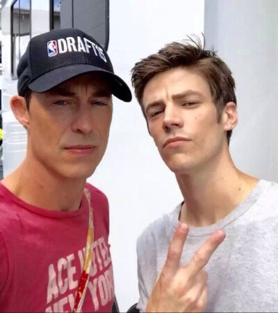 Grant Gustin ⚡️ by维尼