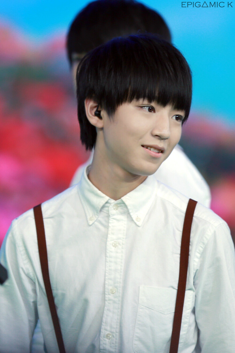 #王俊凯# #TFBOYS王俊凯# #TFBOYS# 150528六一晚会 cr：EPIGAMICK0921