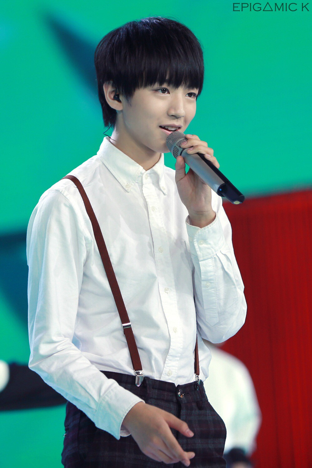 #王俊凯# #TFBOYS王俊凯# #TFBOYS# 150528六一晚会 cr：EPIGAMICK0921