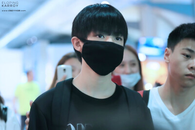 #王俊凯# #TFBOYS王俊凯# #TFBOYS# 150702 重庆至北京 cr：ElopingKarRoy