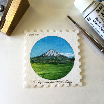 【lucky mini painting】Day 7.20～邮票形式演绎的mini画～雪山草原～size：28*28mm 使用颜料：史明克透明水彩+荷尔拜因不透明水彩