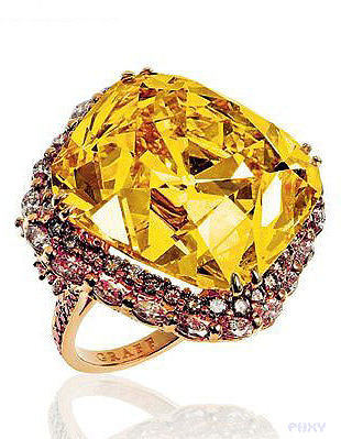 这颗重107.46卡的枕形黃钻名为「Rojtman Diamond」曾为美国富商Marc B. Rojtman夫妇所拥有，于2006年Mr. Graff在纽约苏富比以192萬美元买下此钻戒。