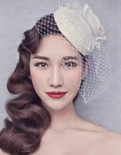新娘盘发