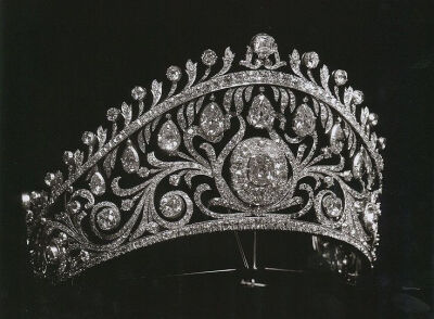 南斯拉夫皇冠。奥尔加公主，她的母亲尼古拉斯公主从希腊带过来