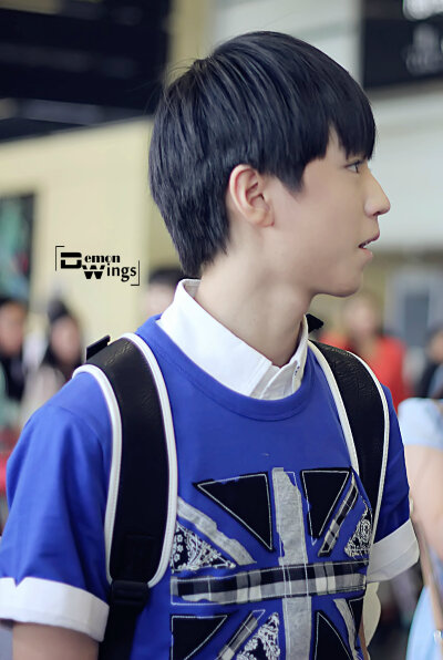 #王俊凯# #TFBOYS王俊凯# #TFBOYS# 20150720重庆至台湾 cr Demon_Wings恶魔之翼凯源双人站