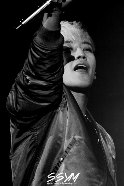 BIGBANG WORLD TOUR MADE IN 新加坡 胜利 李胜贤 CR:LOGO